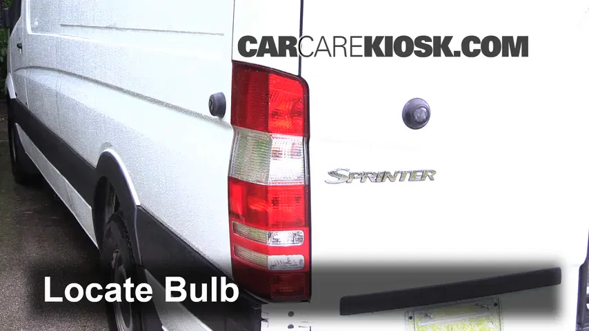 2011 Mercedes-Benz Sprinter 2500 3.0L V6 Turbo Diesel Standard Passenger Van Lights Turn Signal - Rear (replace bulb)